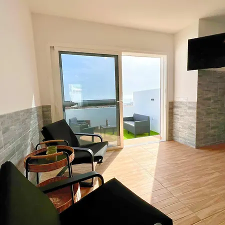 Mit Meerblick Und Gemeinschaftspool